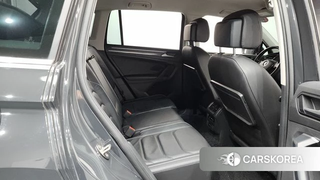 Volkswagen Tiguan second Generation 2020 Серый из Кореи, фото 2