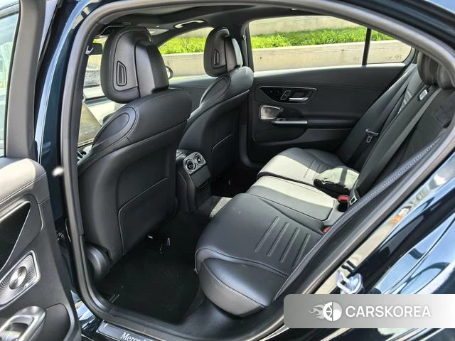 Mercedes-Benz Class C 2024 Зеленый из Китая, фото 2