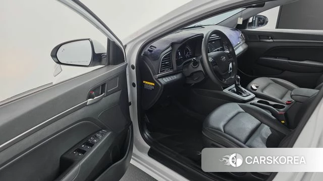 Hyundai Avante AD 2018 Белый из Кореи, фото 2
