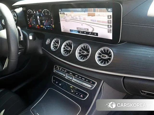 Mercedes-Benz E-Class W213 2023 Черный из Кореи, фото 2