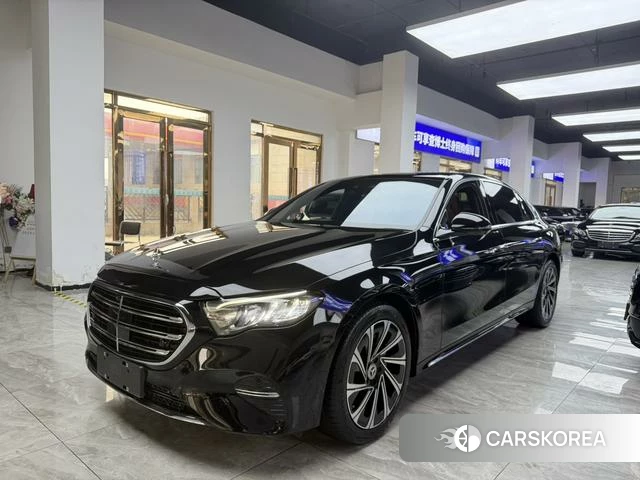 Mercedes-Benz E-class 2025 Черный из Китая, фото 2