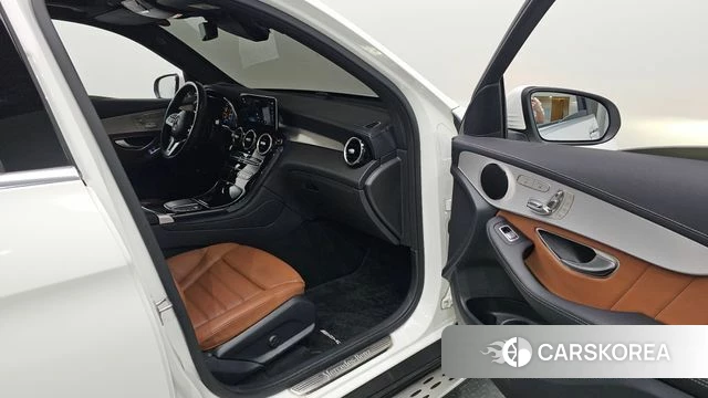 Mercedes-Benz GLC-Class X253 2022 Белый из Кореи, фото 2