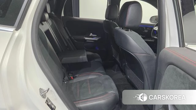 Mercedes-Benz GLA - Class H247 2023 Белый из Кореи, фото 2