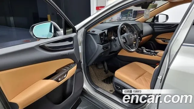 Lexus NX450h + 2nd generation 2023 Серый из Кореи, фото 2