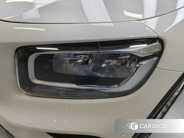 Mercedes-Benz GLB 2021 Белый из Китая, фото 2