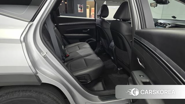 Hyundai Tucson (NX4) 2021 Серебряный из Кореи, фото 2
