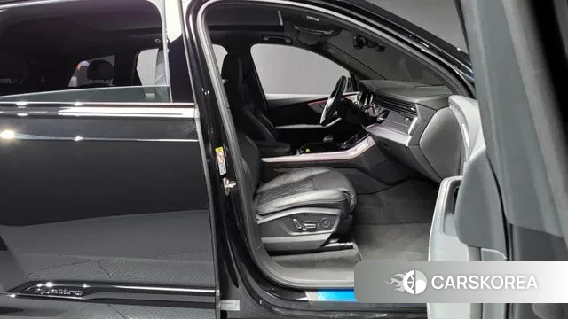 Audi Q7 (4M) 2022 Черный из Кореи, фото 2