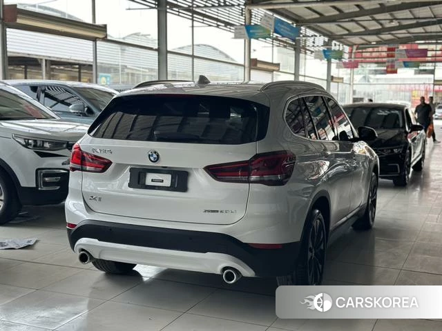 BMW X1 2021 Белый из Китая, фото 2