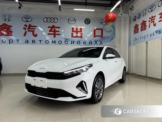 Kia K3 2022 Белый из Китая, фото 2