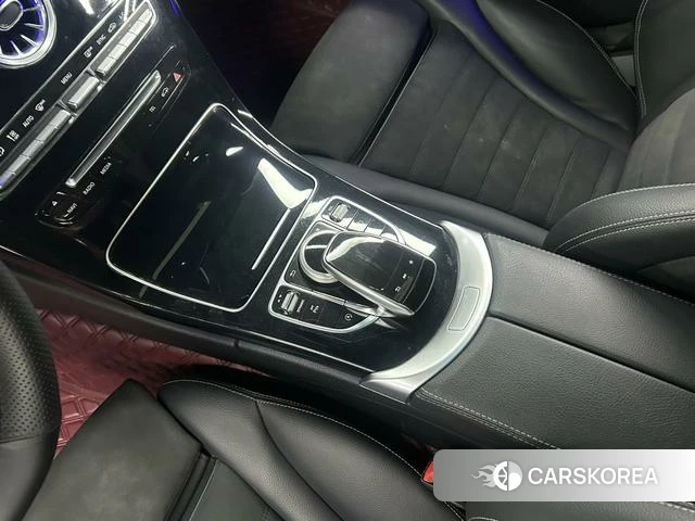 Mercedes-Benz Class C 2018 Белый из Китая, фото 2