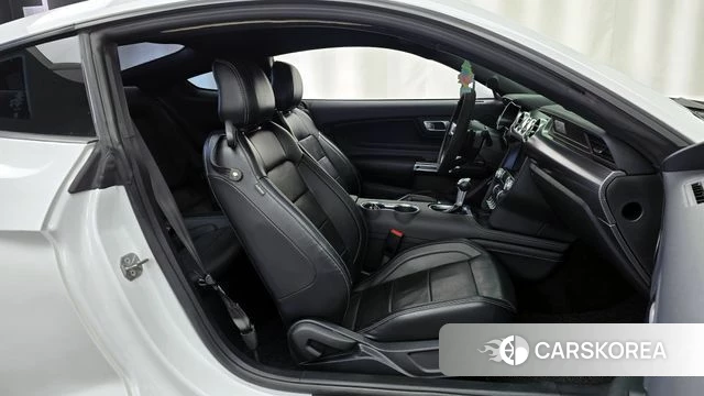 Ford Mustang 2019 Белый из Кореи, фото 2