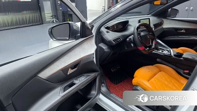 Peugeot 5008 second generation 2018 Белый из Кореи, фото 2