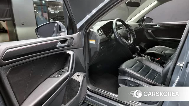 Volkswagen Tiguan second Generation 2022 Серый из Кореи, фото 2