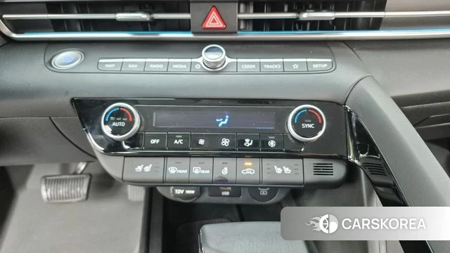 Hyundai The New Avante (CN7) 2023 Белый из Кореи, фото 2