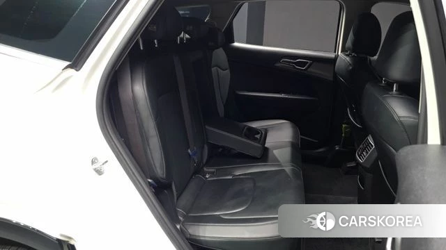 Kia Sportage 5th Generation Hybrid 2023 Белый из Кореи, фото 2