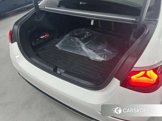 Mercedes-Benz E-Class W214 2024 Белый из Кореи, фото 2