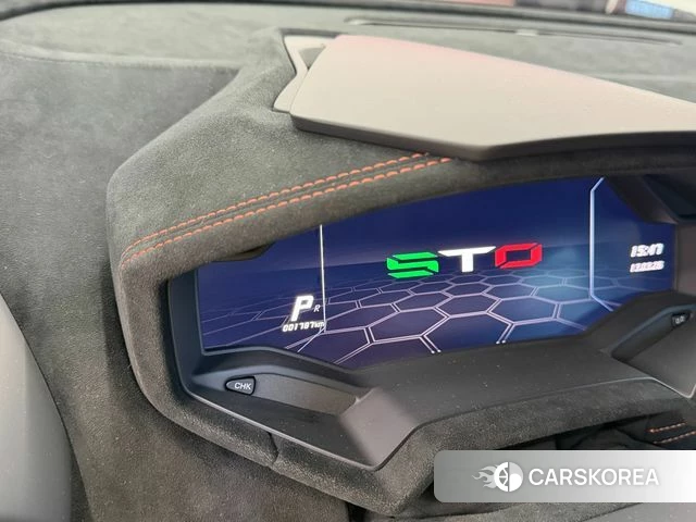 Lamborghini Huracan 2023 Темно-зеленый из Кореи, фото 2