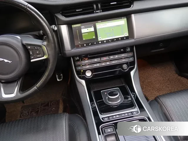 Jaguar XF (X260) 2018 Белый из Кореи, фото 2
