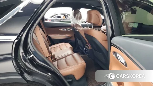 Genesis GV70 2021 Черный из Кореи, фото 2