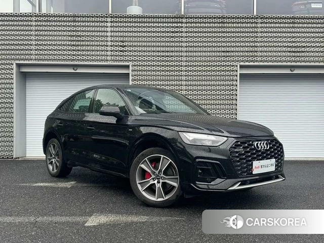 Audi Q5L Sportback 2023 Черный из Китая, фото 2
