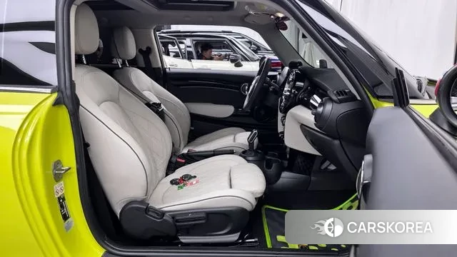 Mini Cooper S 2022 Светло-зеленый из Кореи, фото 2