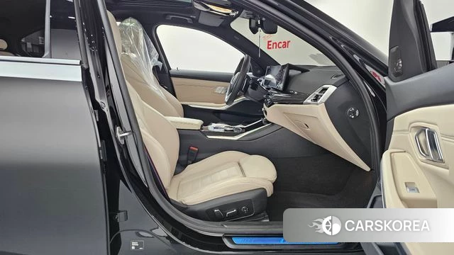 BMW 3 Series (G20) 2025 Черный из Кореи, фото 2