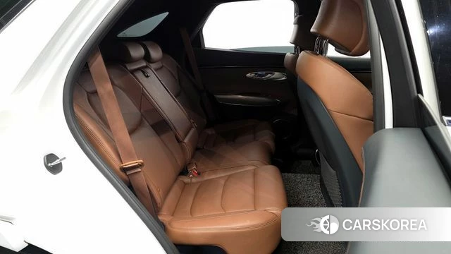 Genesis GV70 2023 Белый из Кореи, фото 2