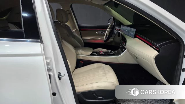 Genesis GV70 2025 Белый из Кореи, фото 2
