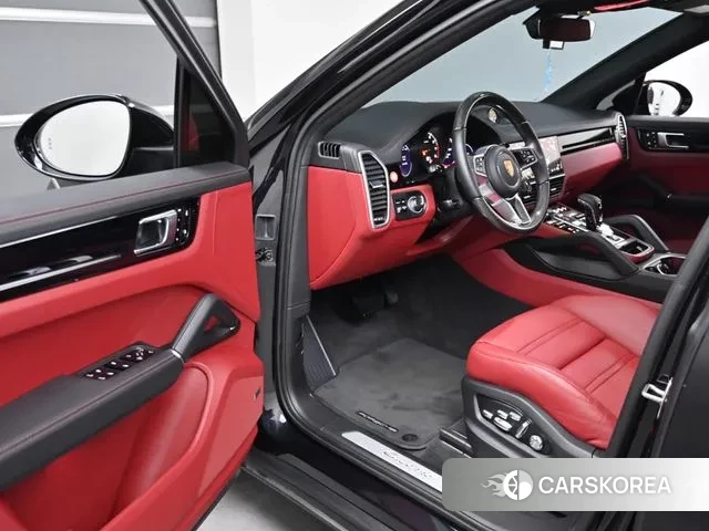 Porsche Cayenne (PO536) 2021 Черный из Кореи, фото 2