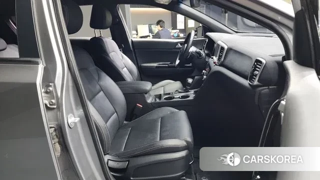 Kia Sportage The Bold 2018 Серебряный из Кореи, фото 2