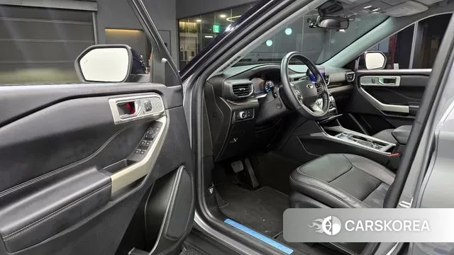 Ford Explorer 6th Generation 2021 Серый из Кореи, фото 2