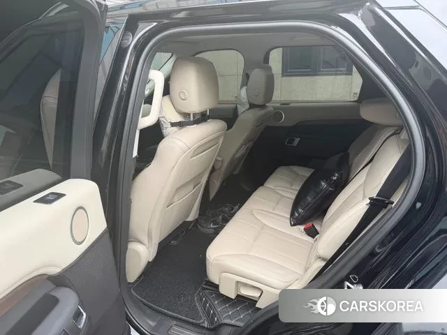 Land Rover Discovery 5 2018 Черный из Кореи, фото 2