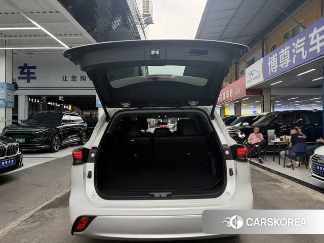 Toyota Highlander 2024 Белый из Китая, фото 2