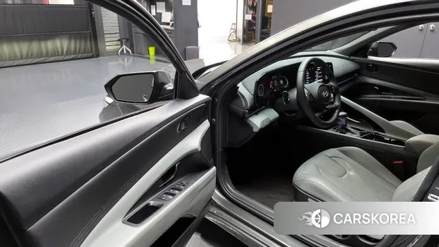 Hyundai The New Avante (CN7) 2023 Серый из Кореи, фото 2