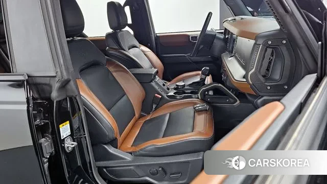 Ford Bronco 6th Generation 2024 Черный из Кореи, фото 2