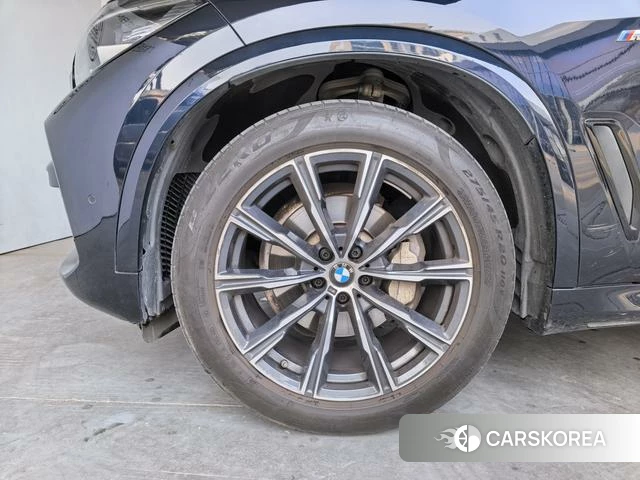 BMW X5 (imported) 2021 Черный из Китая, фото 2