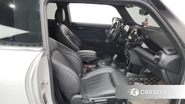 Mini Cooper S 2021 Серебряный из Кореи, фото 2