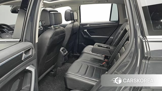 Volkswagen Tiguan second Generation 2021 Серый из Кореи, фото 2