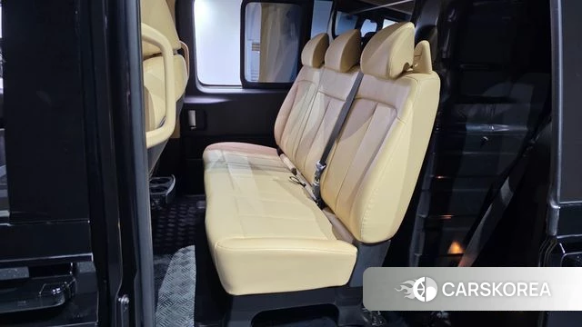 Hyundai Staria 2023 Черный из Кореи, фото 2