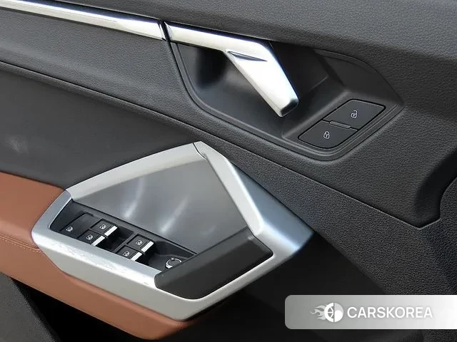 Audi Q3 (F3) 2020 Серый из Кореи, фото 2