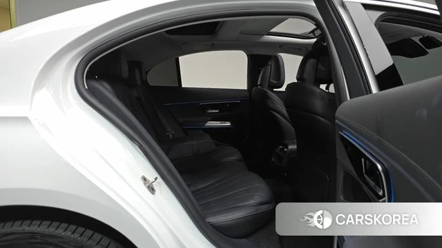 Mercedes-Benz E-Class W214 2024 Белый из Кореи, фото 2