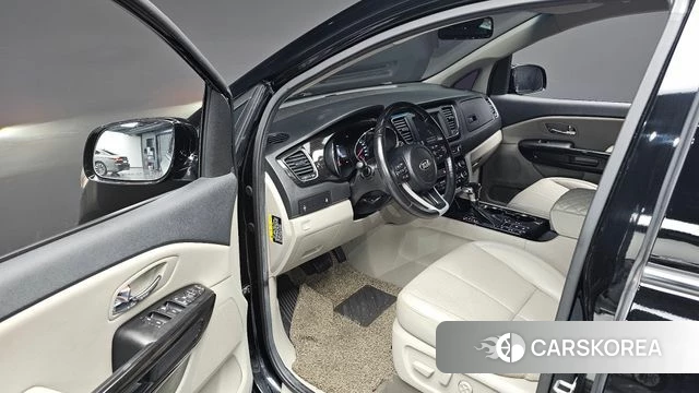 Kia The New Carnival 2018 Черный из Кореи, фото 2