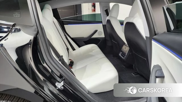 Tesla Model 3 2024 Черный из Кореи, фото 2