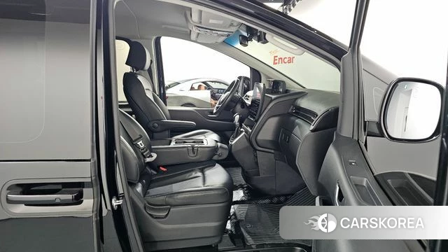 Hyundai Staria 2022 Черный из Кореи, фото 2