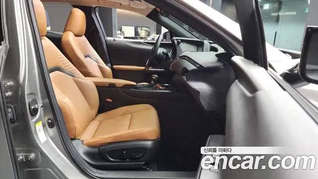 Lexus UX250h id 2917490 из Кореи 2