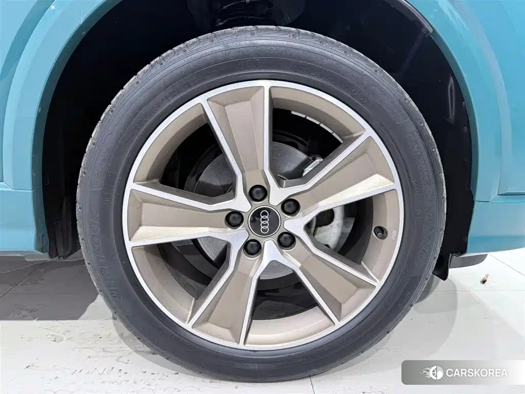 Audi Q2L 2023 Синий из Китая, фото 2