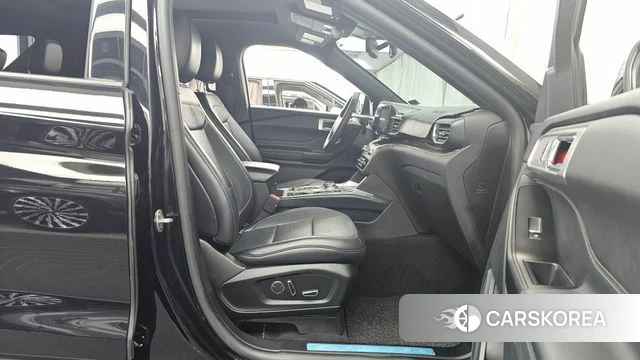 Ford Explorer 6th Generation 2020 Черный из Кореи, фото 2