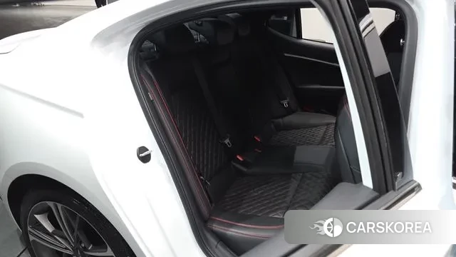 Genesis The New G70 2023 Белый из Кореи, фото 2