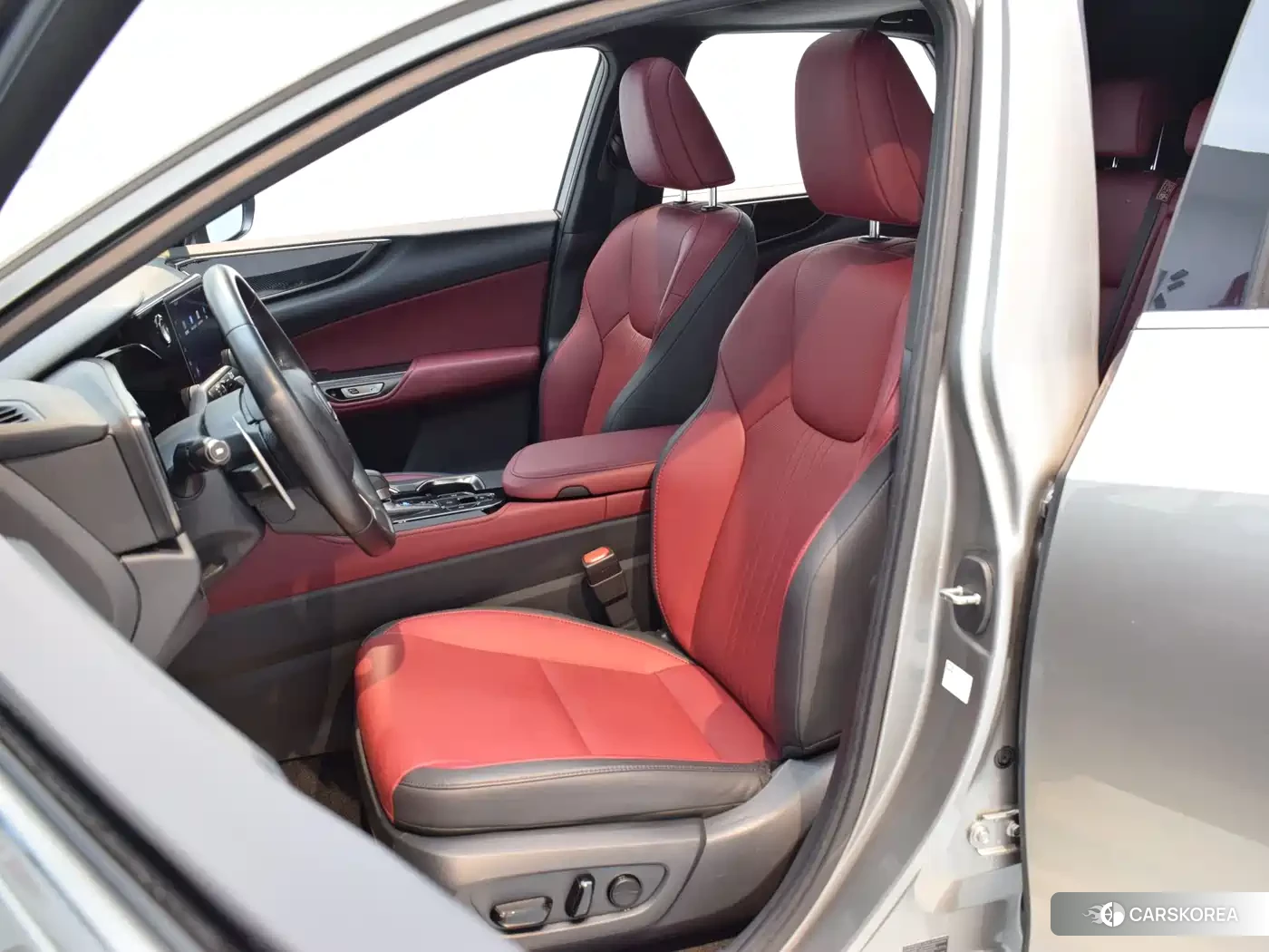 Lexus NX 2022 Silver/gray из Китая, фото 2