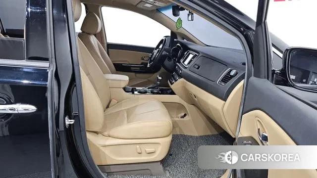 Kia The New Carnival 2018 Черный из Кореи, фото 2